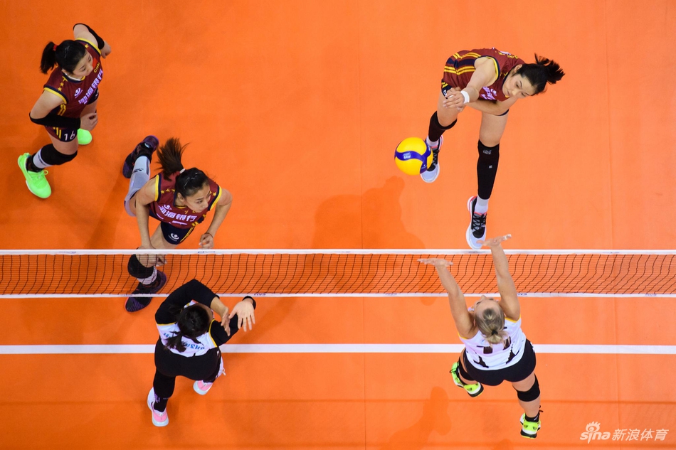 世俱杯天津女排3-2海滩