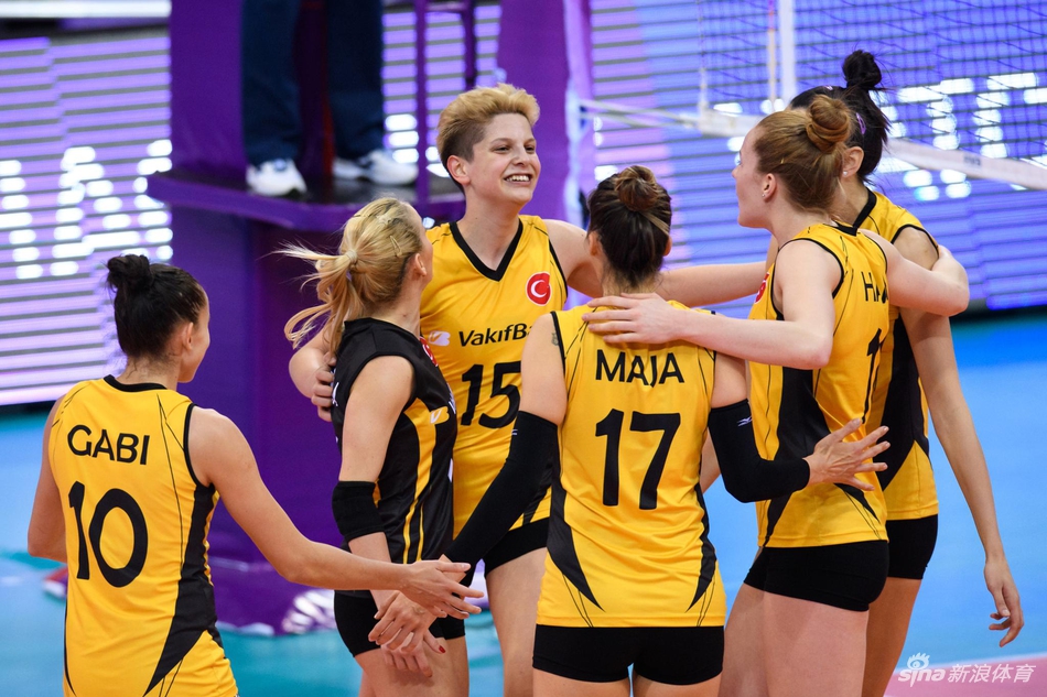 世俱杯天津女排0-3瓦基弗银行