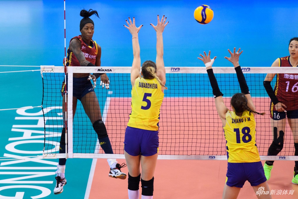 世俱杯天津女排0-3恒大获第八