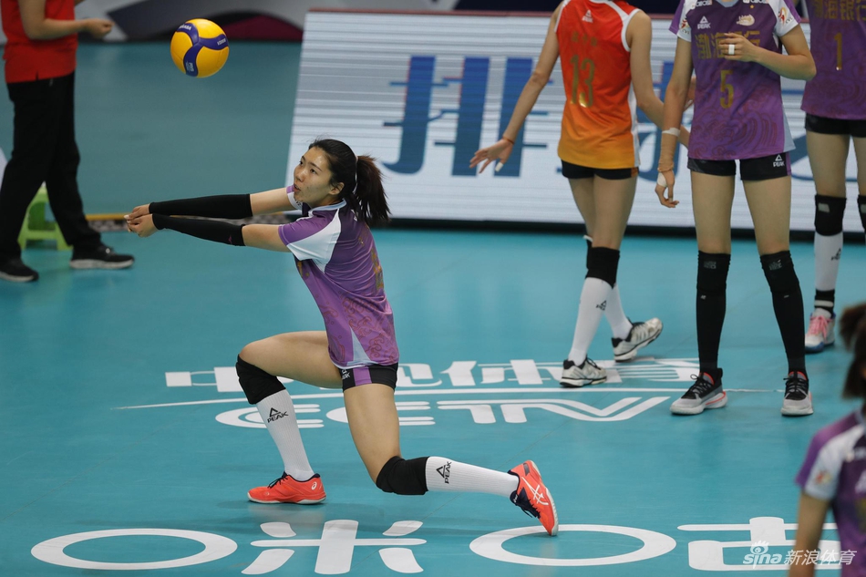 新浪直击天津女排3-2北京进决赛