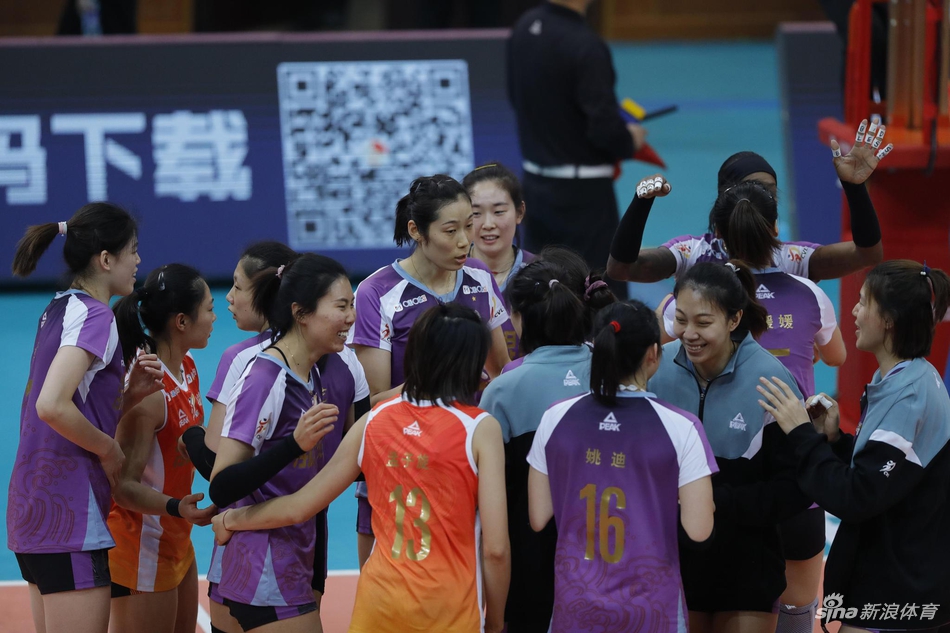 新浪直击天津女排3-2北京进决赛
