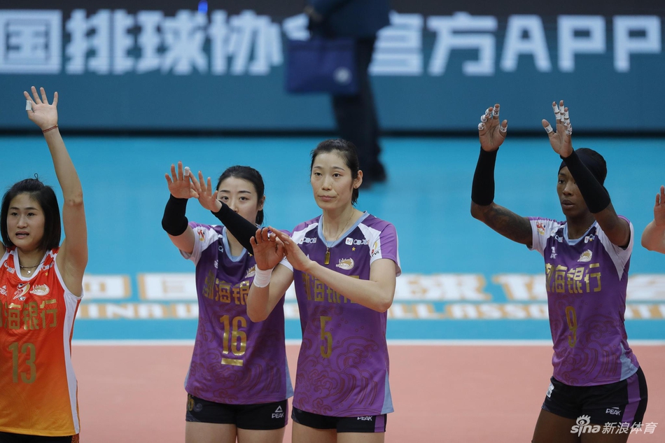 新浪直击天津女排3-2北京进决赛