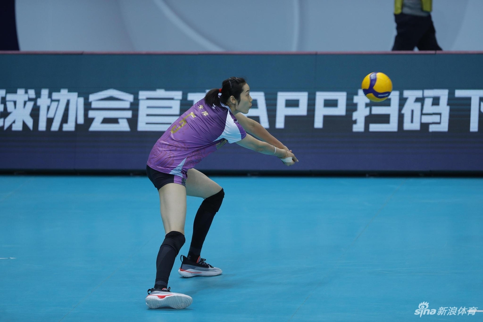 新浪直击天津女排3-2北京进决赛