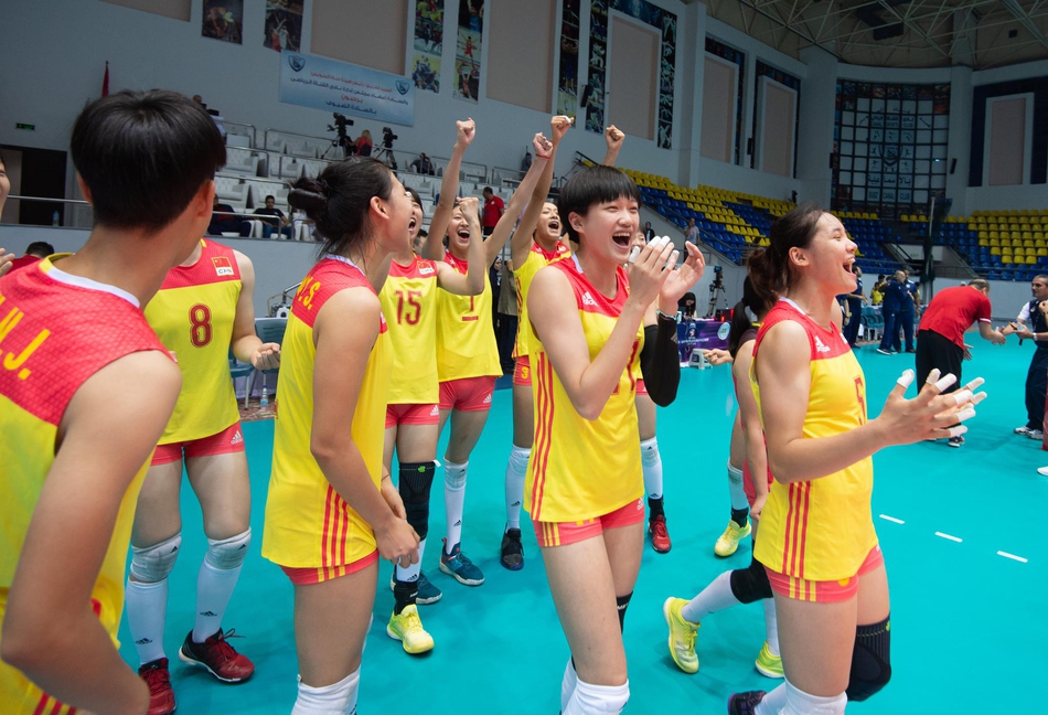 U18女排世锦赛中国3-0巴西