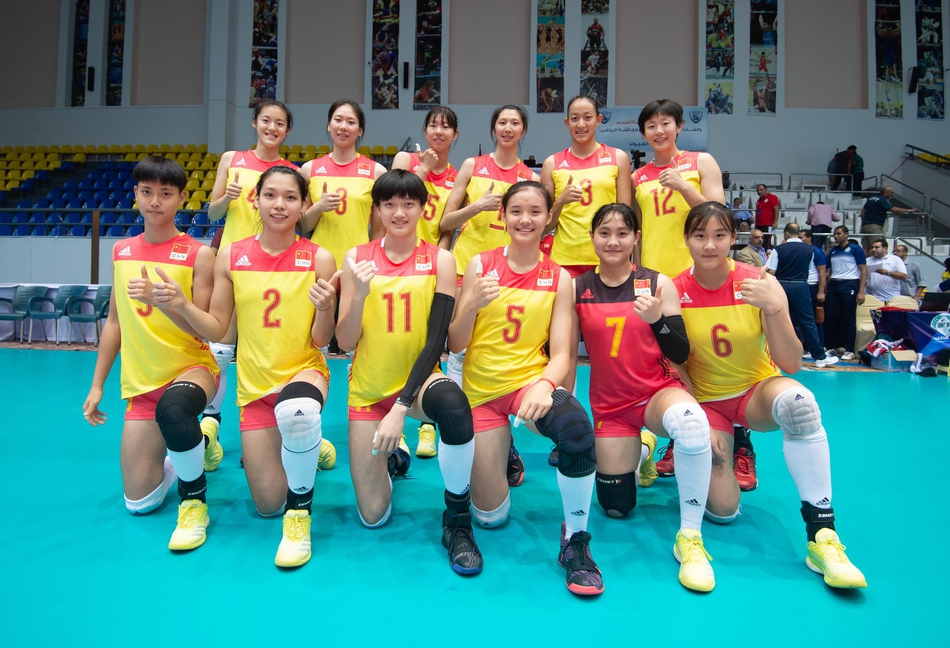 U18女排世锦赛中国3-0巴西