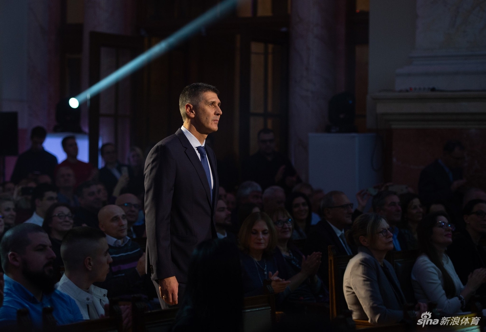 最佳教练：科瓦克（塞尔维亚男排）