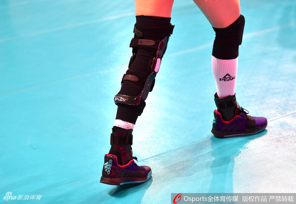 排超八强战江苏女排3-0恒大