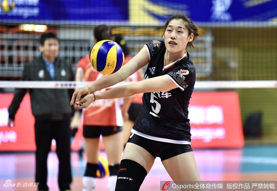 排超八强战江苏女排3-2北京