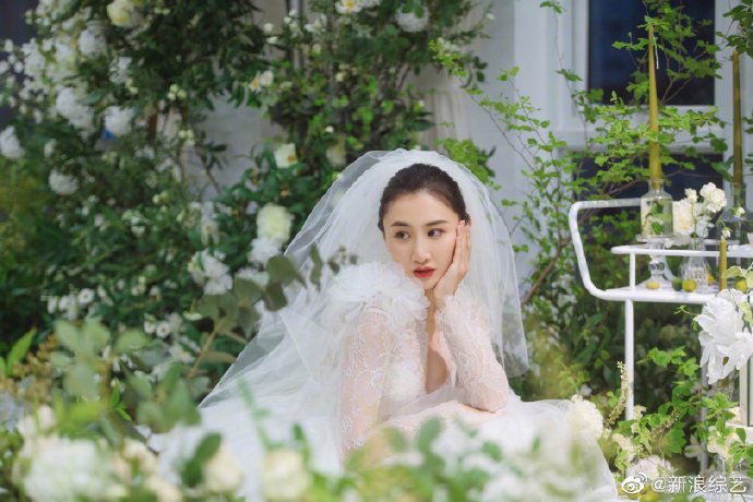 何雯娜梁超云婚礼照曝光