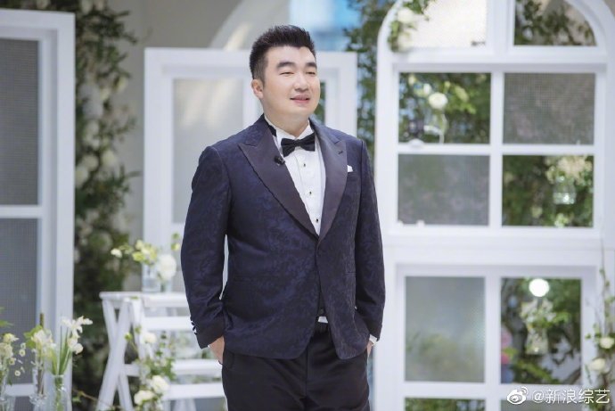 何雯娜梁超云婚礼照曝光