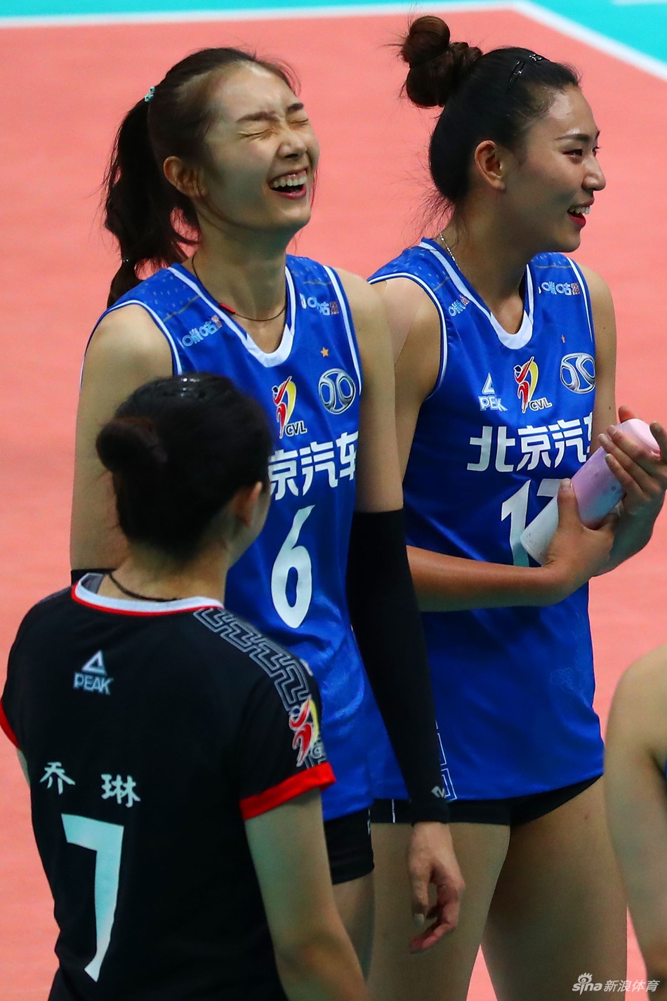 新浪直击排超北京女排3-0福建