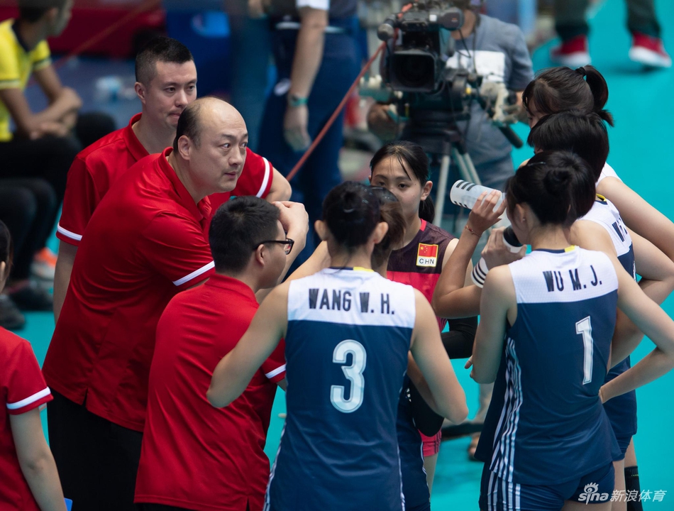 U18女排世锦赛中国3-0喀麦隆