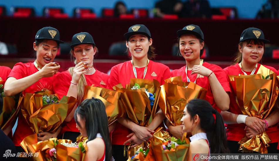 北京女排夺冠颁奖仪式