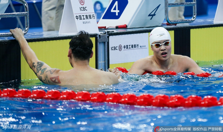 冠军赛100米自由泳何峻毅夺冠