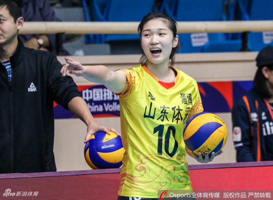 排超八强战天津女排3-0山东