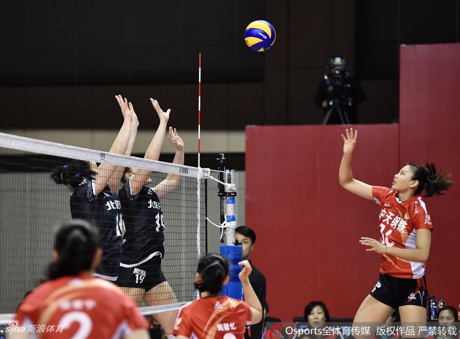 排超八强战江苏女排3-2北京