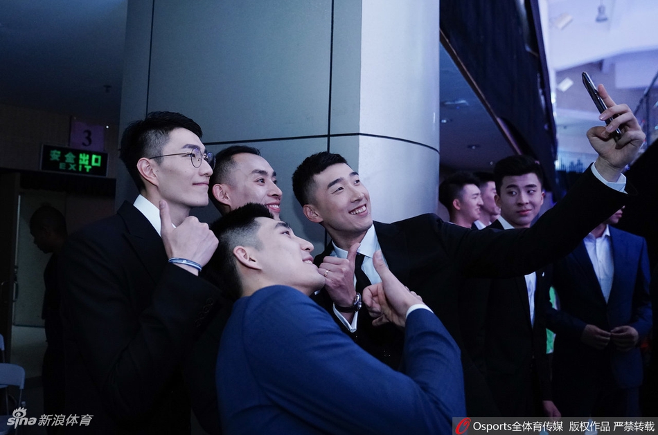 排超全明星红毯后台花絮