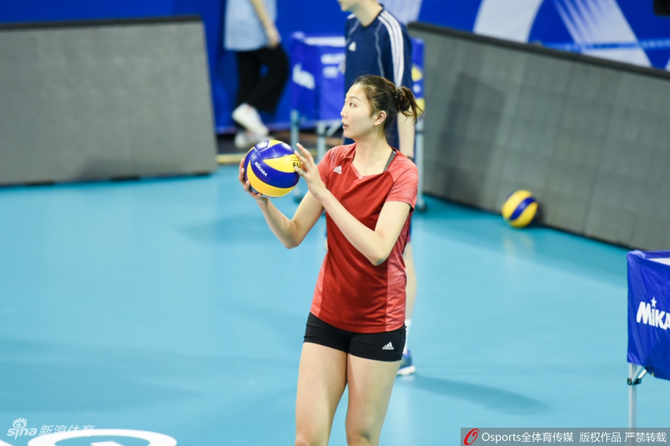 东奥资格赛中国女排备战