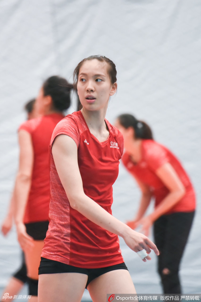 东奥资格赛中国女排备战