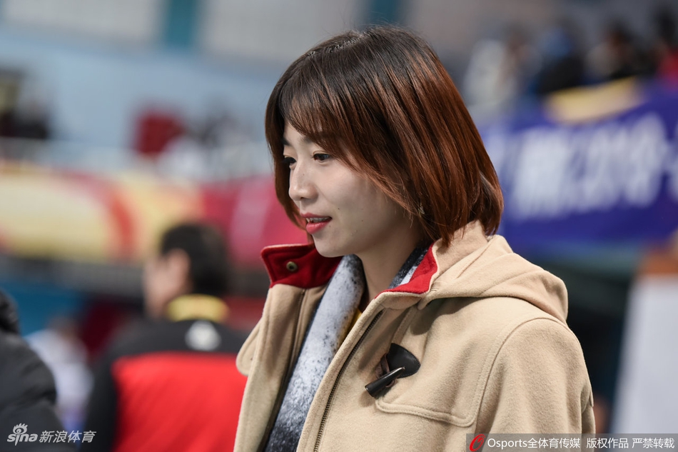 女排决赛魏秋月亲临现场