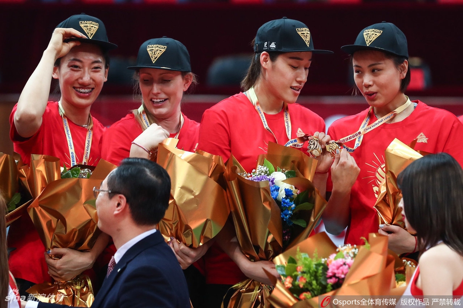 北京女排夺冠颁奖仪式