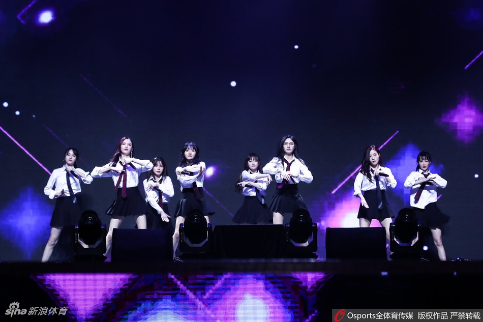 排超全明星赛SNH48登台表演