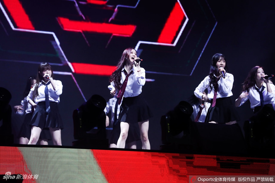 排超全明星赛SNH48登台表演