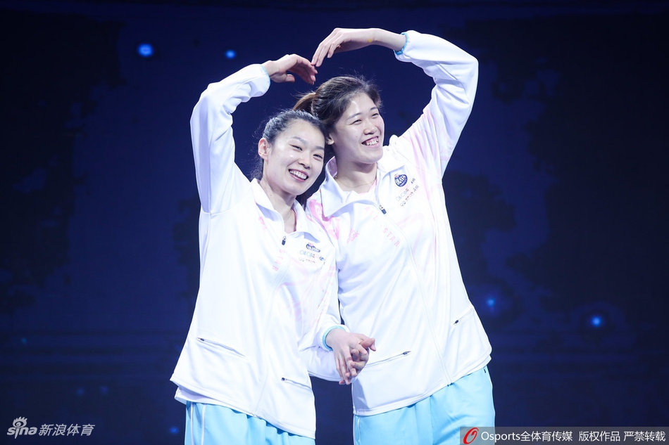 排超全明星赛女排成员亮相