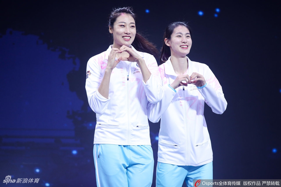 排超全明星赛女排成员亮相