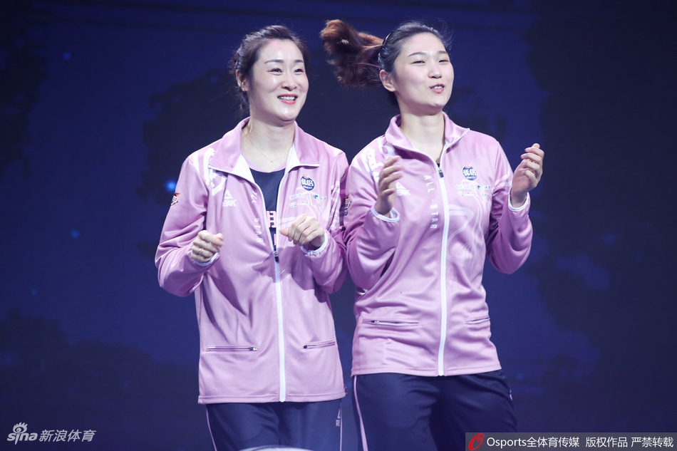 排超全明星赛女排成员亮相