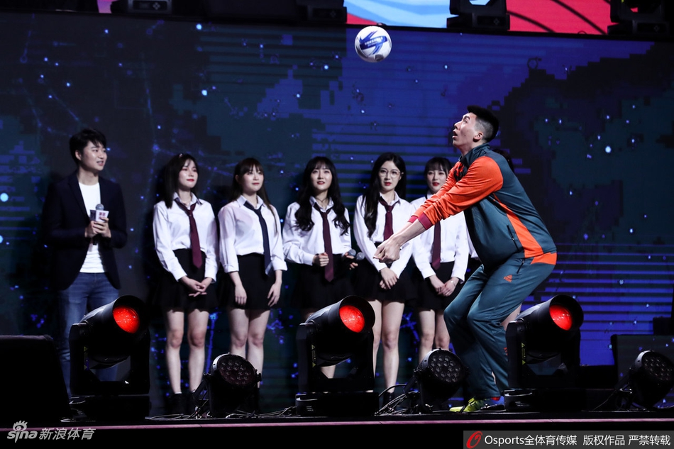 排超全明星赛SNH48登台表演