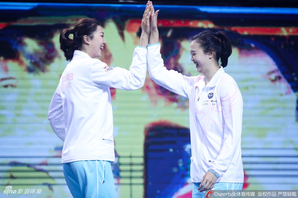 排超全明星赛女排成员亮相