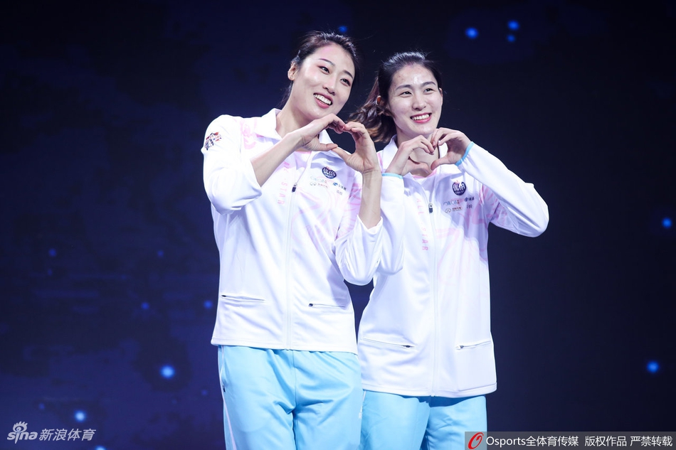 排超全明星赛女排成员亮相