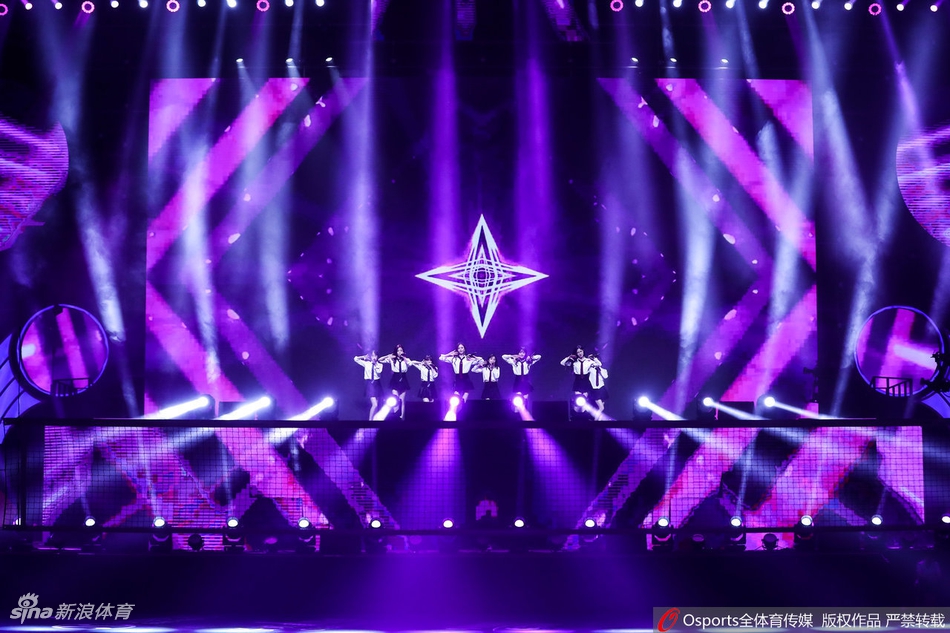 排超全明星赛SNH48登台表演