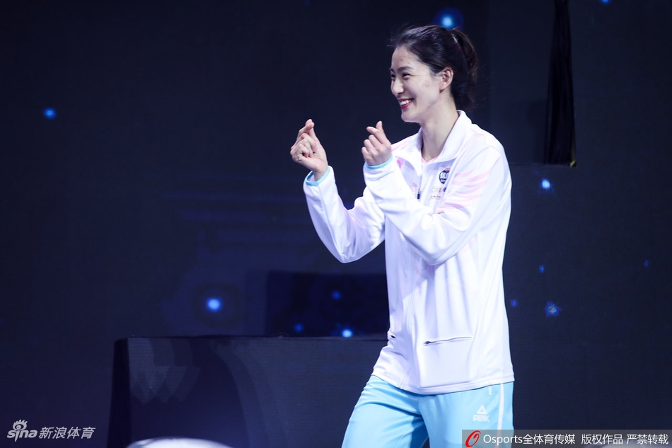排超全明星赛女排成员亮相