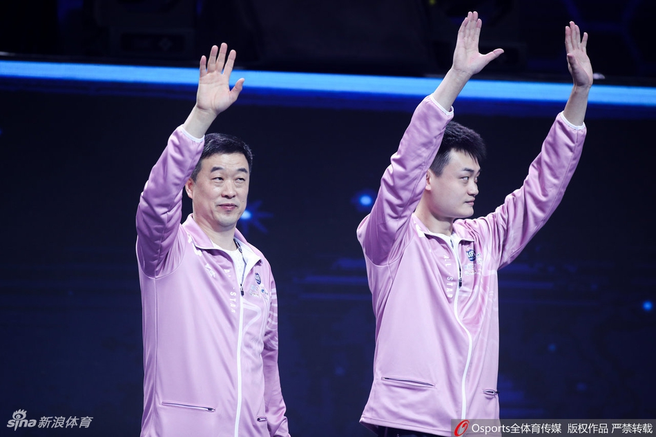 排超全明星赛女排成员亮相