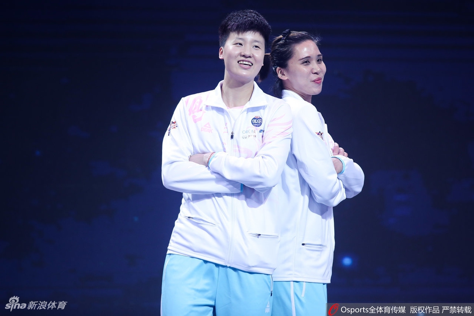 排超全明星赛女排成员亮相
