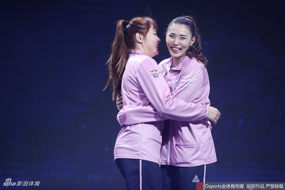 排超全明星赛女排成员亮相