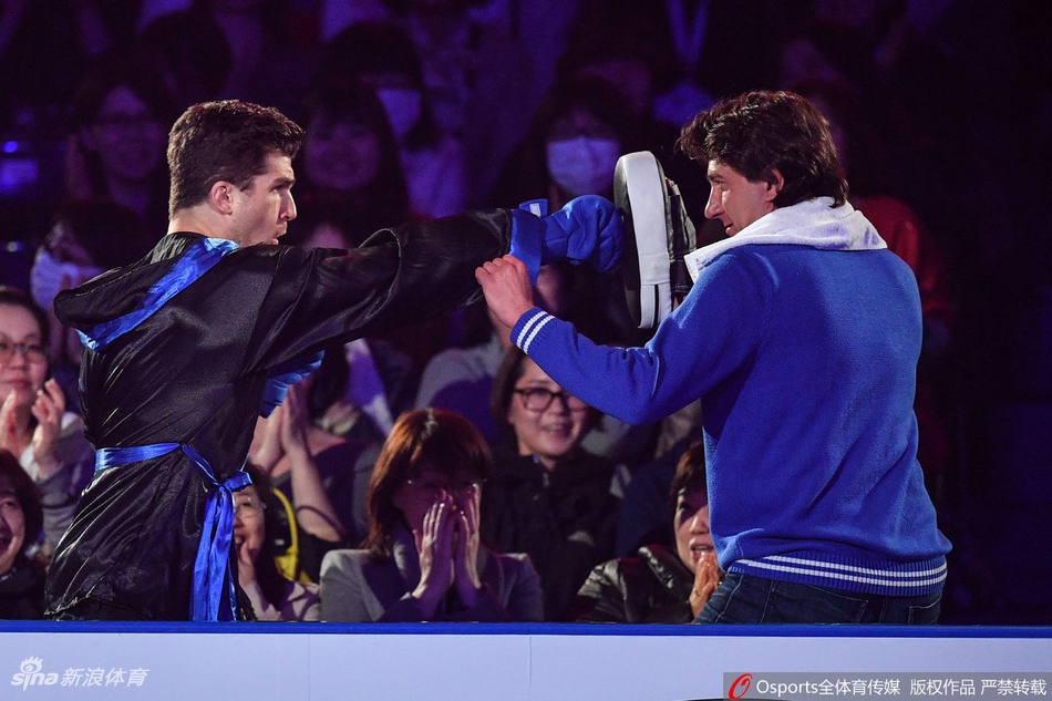 花滑表演滑隋文静/韩聪亮相