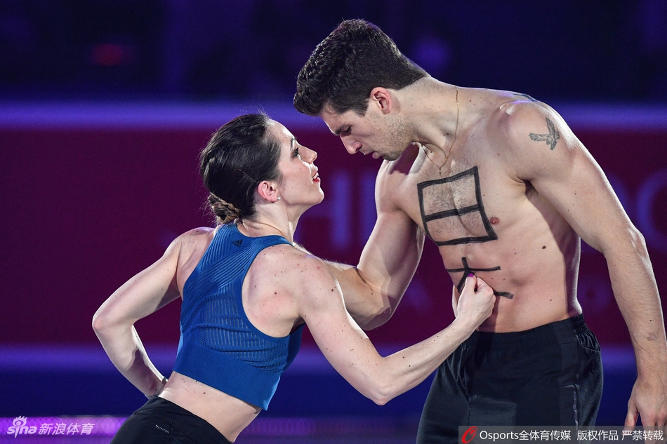 花滑表演滑隋文静/韩聪亮相