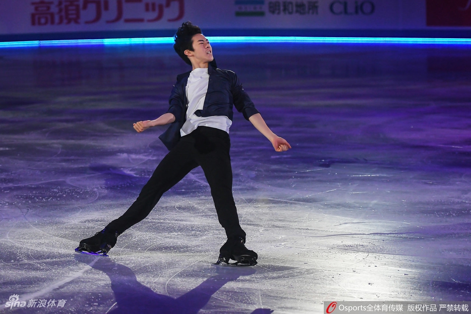 花滑表演滑隋文静/韩聪亮相