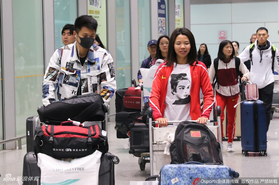 中国田径队抵达首都机场