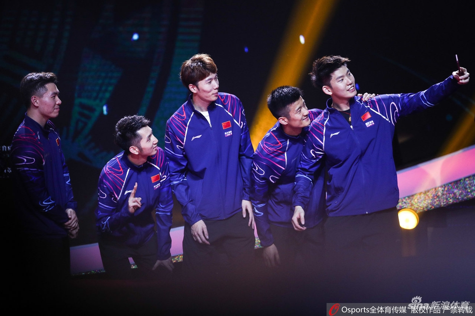 苏杯中国夺冠颁奖仪式