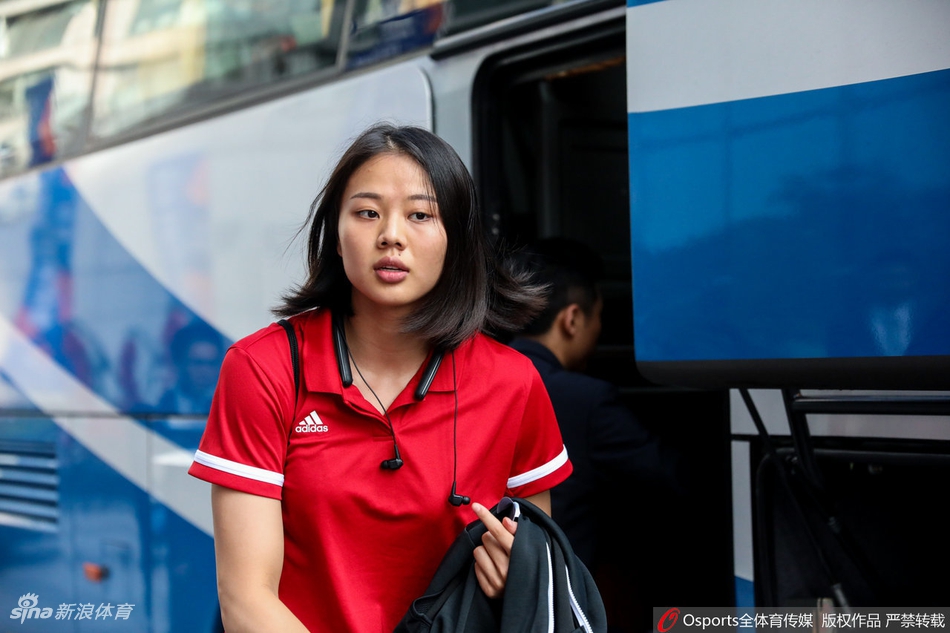 中国女排抵达宁波