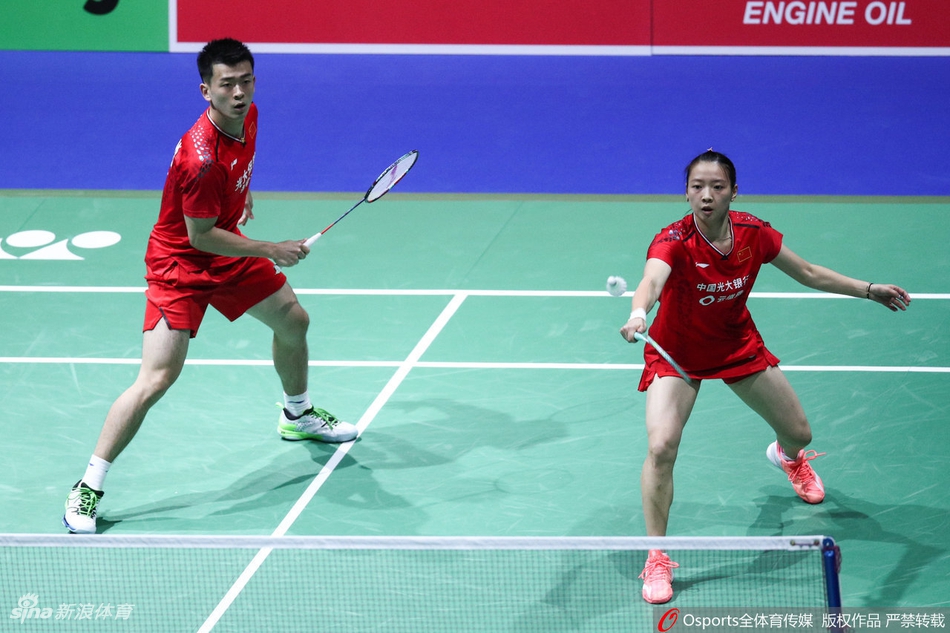 世锦赛郑思维/黄雅琼进四强