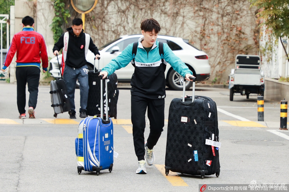 雅思组合领衔国羽出征福州赛