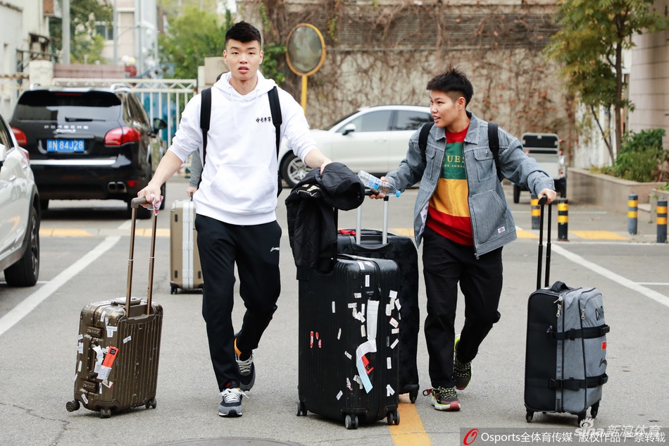 雅思组合领衔国羽出征福州赛