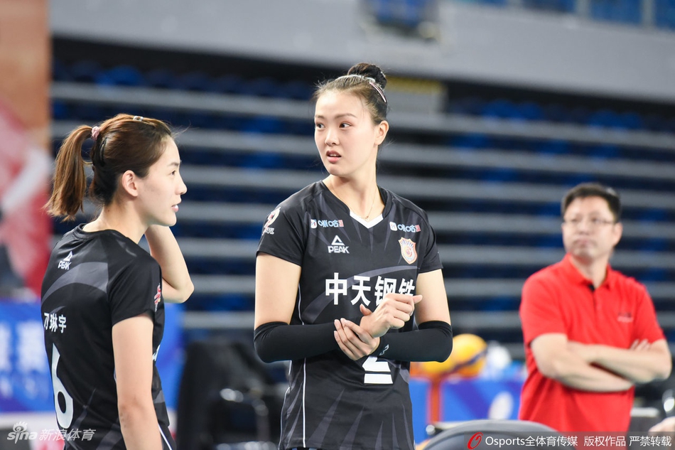 排超江苏女排3-0河南