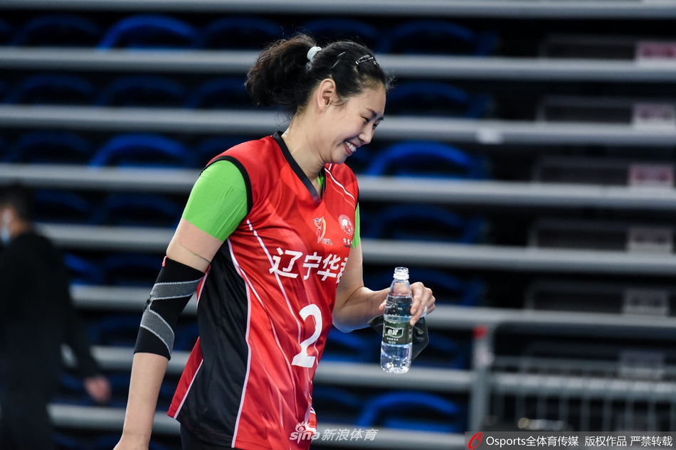 排超辽宁女排3-0力挫劲敌北京