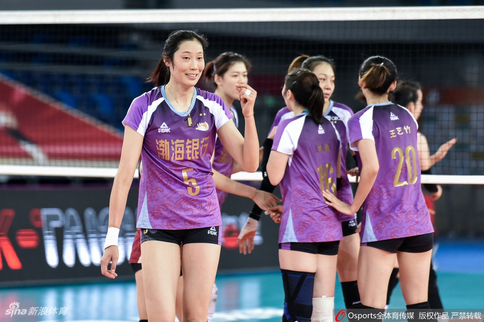 联赛天津女排3-0上海